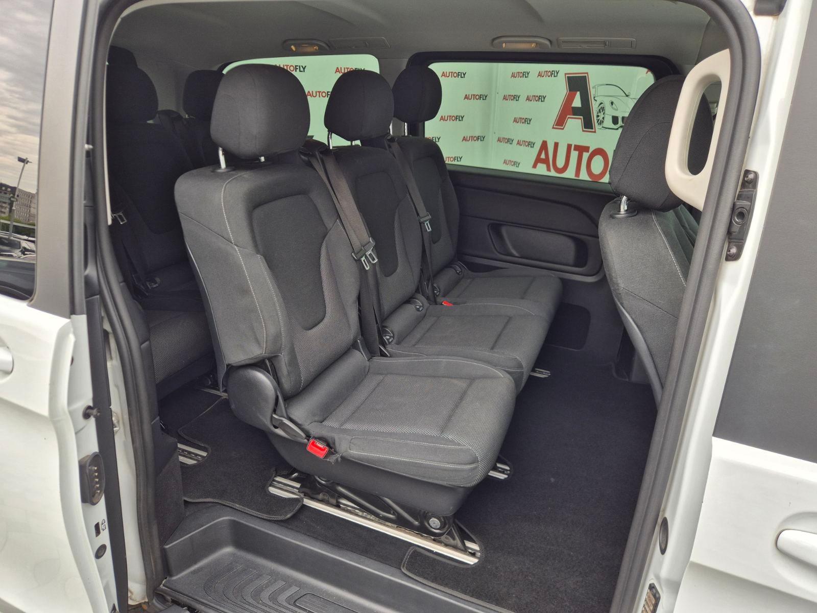 2018 Mercedes-Benz V-klasa — fotografija 15