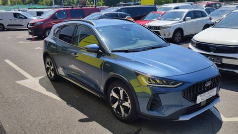 2022 Ford Focus — sličica 7