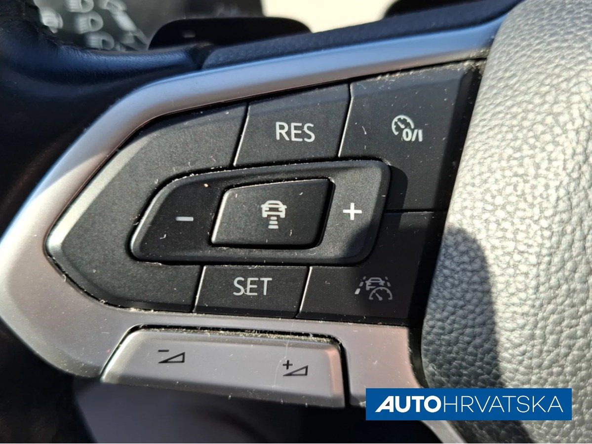 2019 Volkswagen Passat — fotografija 22