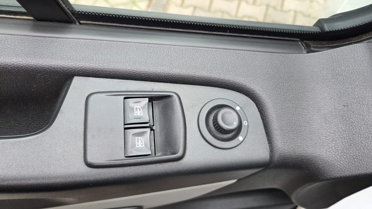 2019 Renault Trafic — fotografija 15
