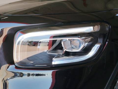 2023 Mercedes-Benz GLB — sličica 10