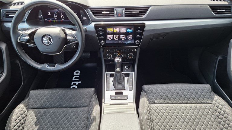2022 Škoda Superb — fotografija 4