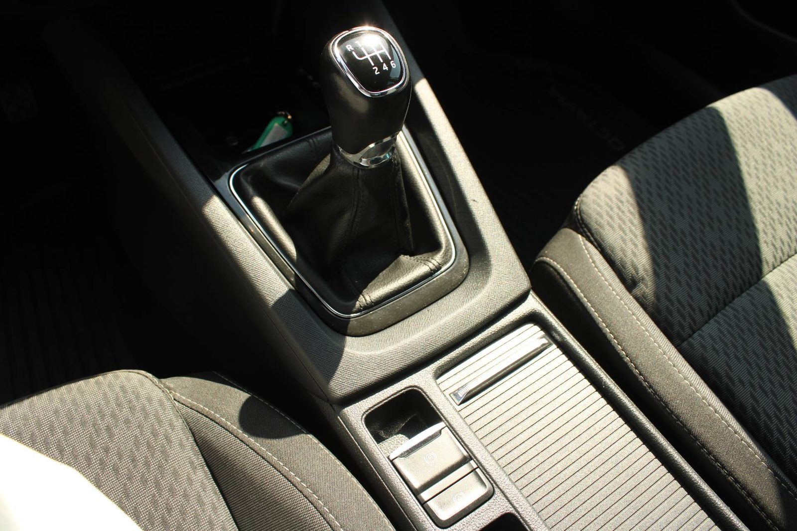2022 Škoda Octavia — fotografija 22