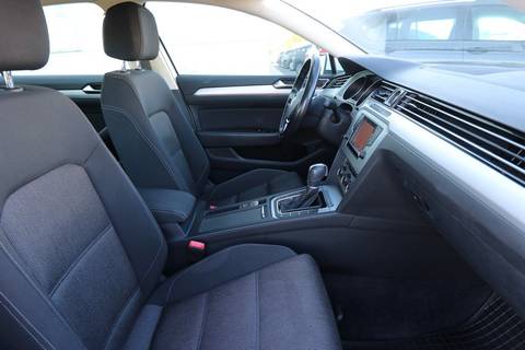 2017 Volkswagen Passat Comfortline — sličica 7