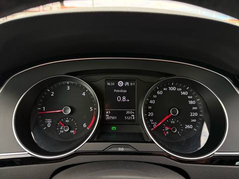 2020 Volkswagen Passat — sličica 13