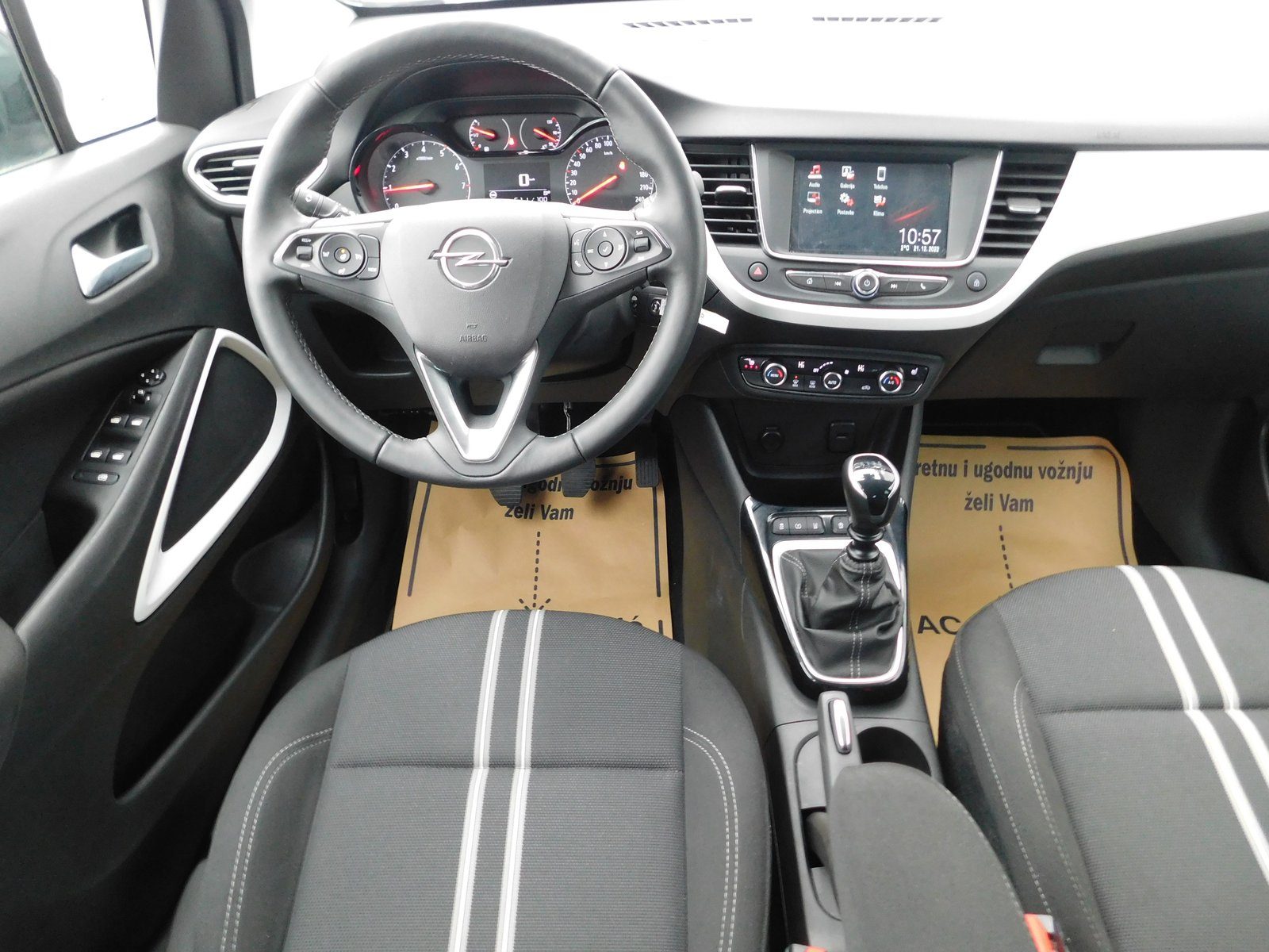 2022 Opel Crossland — fotografija 10