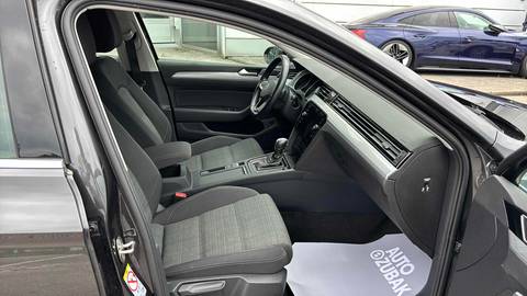 2022 Volkswagen Passat Variant — sličica 9