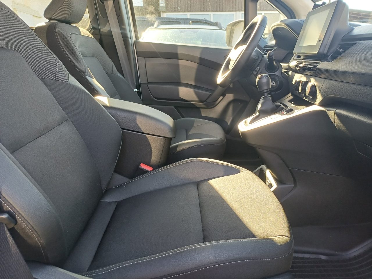 2026 Renault Kangoo Express — fotografija 12