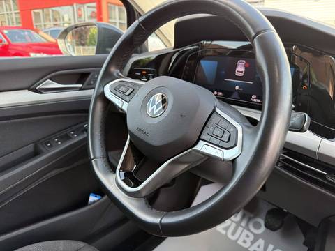 2022 Volkswagen Golf — sličica 20