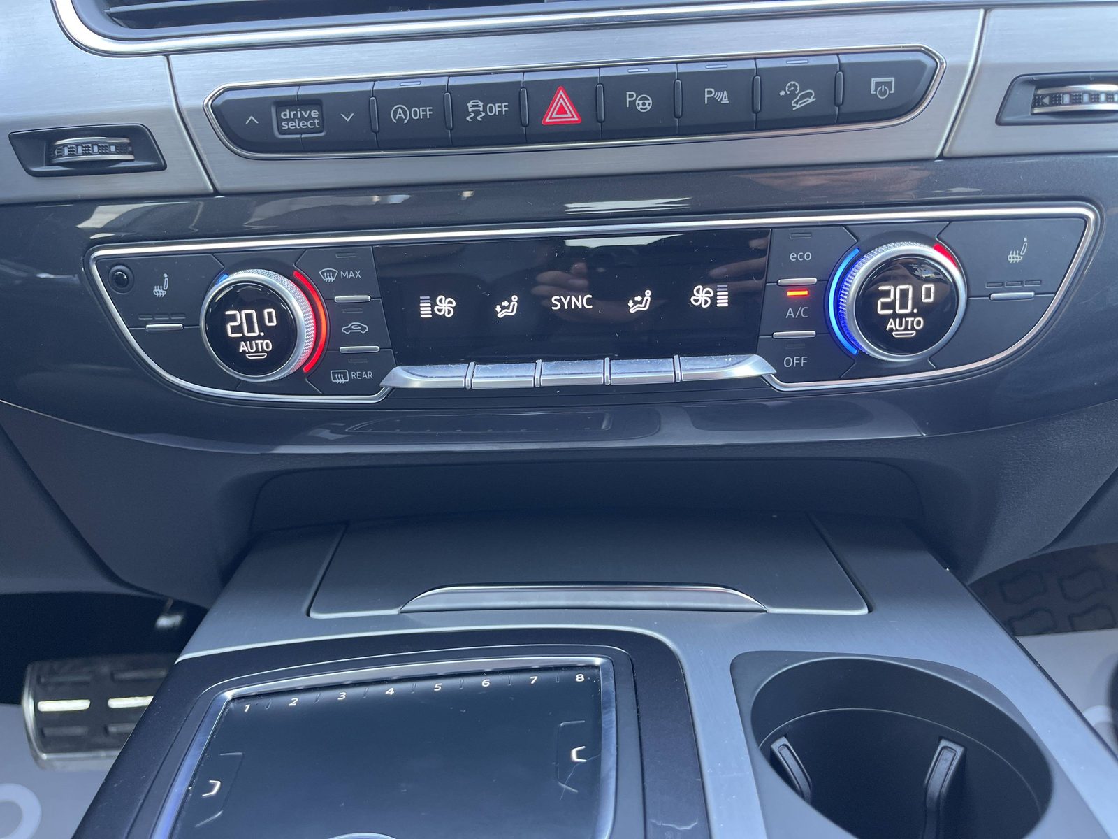 2019 Audi Q7 — fotografija 29