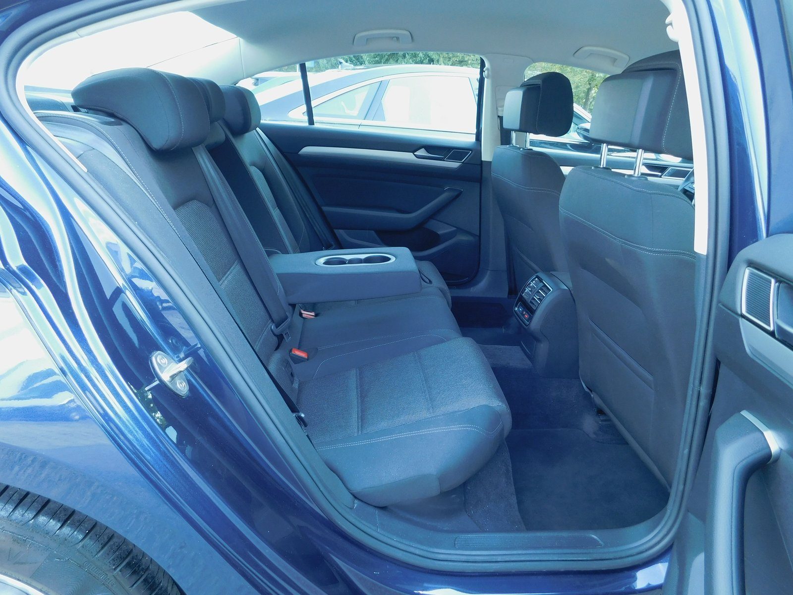2016 Volkswagen Passat — fotografija 13