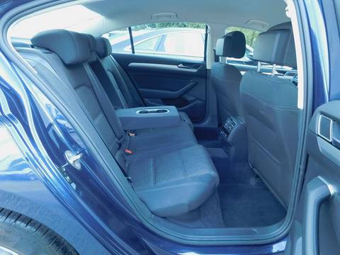 2016 Volkswagen Passat — sličica 13