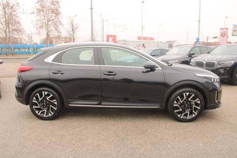 2023 Kia Xcee'd — sličica 4