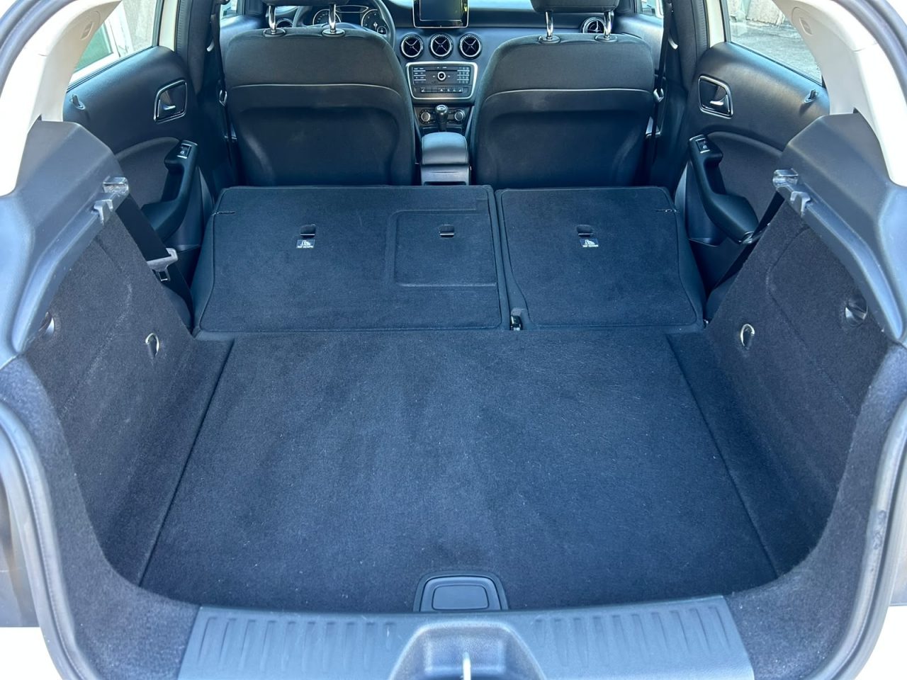 2017 Mercedes-Benz A-klasa — fotografija 21