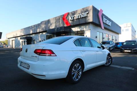 2017 Volkswagen Passat Comfortline — sličica 15