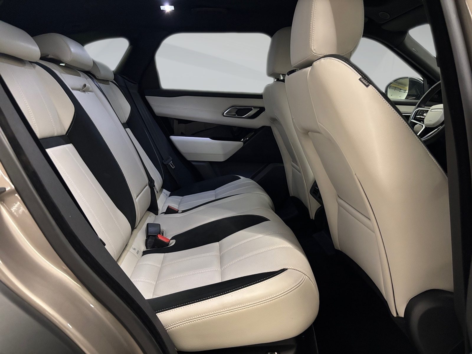 2024 Land Rover Range Rover Velar — fotografija 8