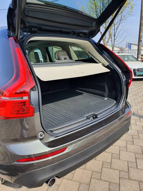 2021 Volvo XC60 — sličica 29