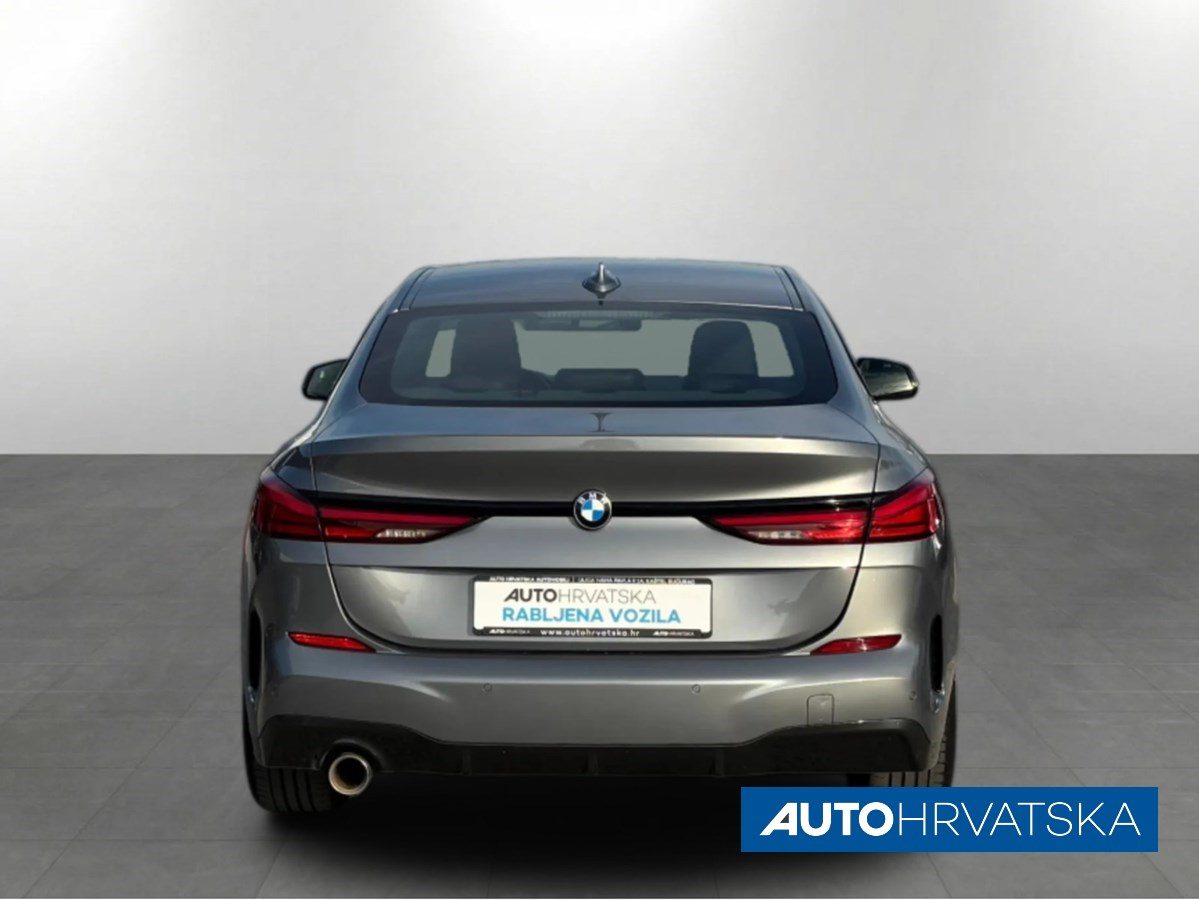 BMW Serija 2 — fotografija 4