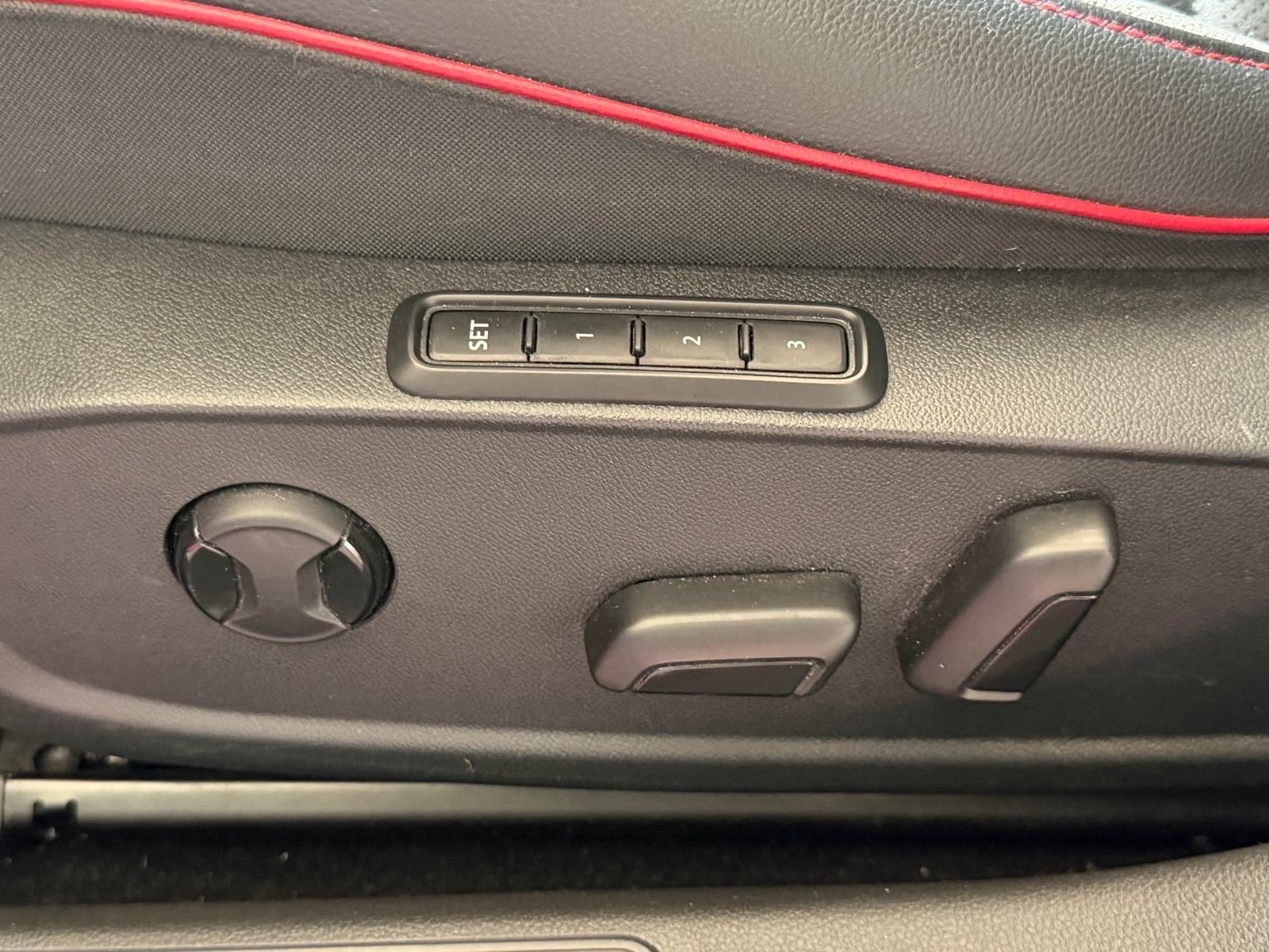 2022 Volkswagen Golf — fotografija 17