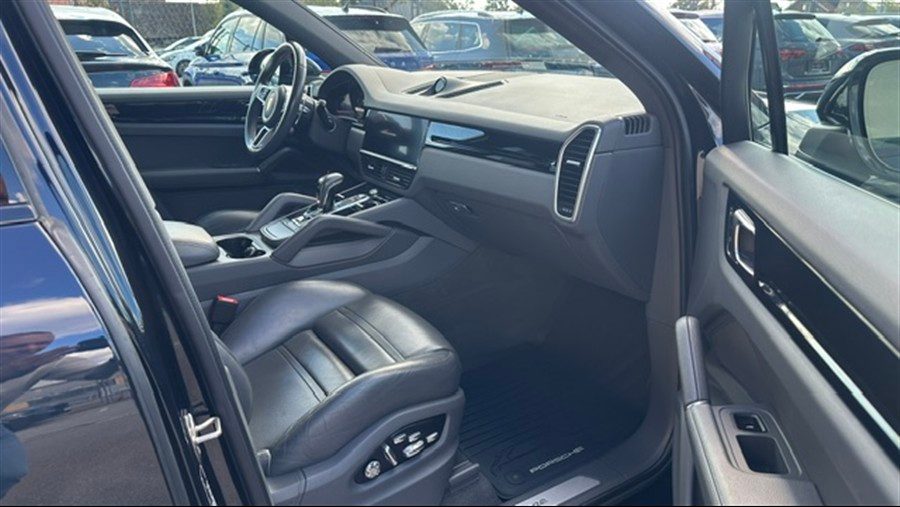 2020 Porsche Cayenne — fotografija 15