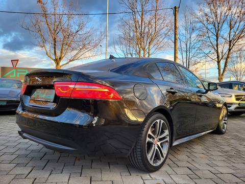 2016 Jaguar XE — sličica 5