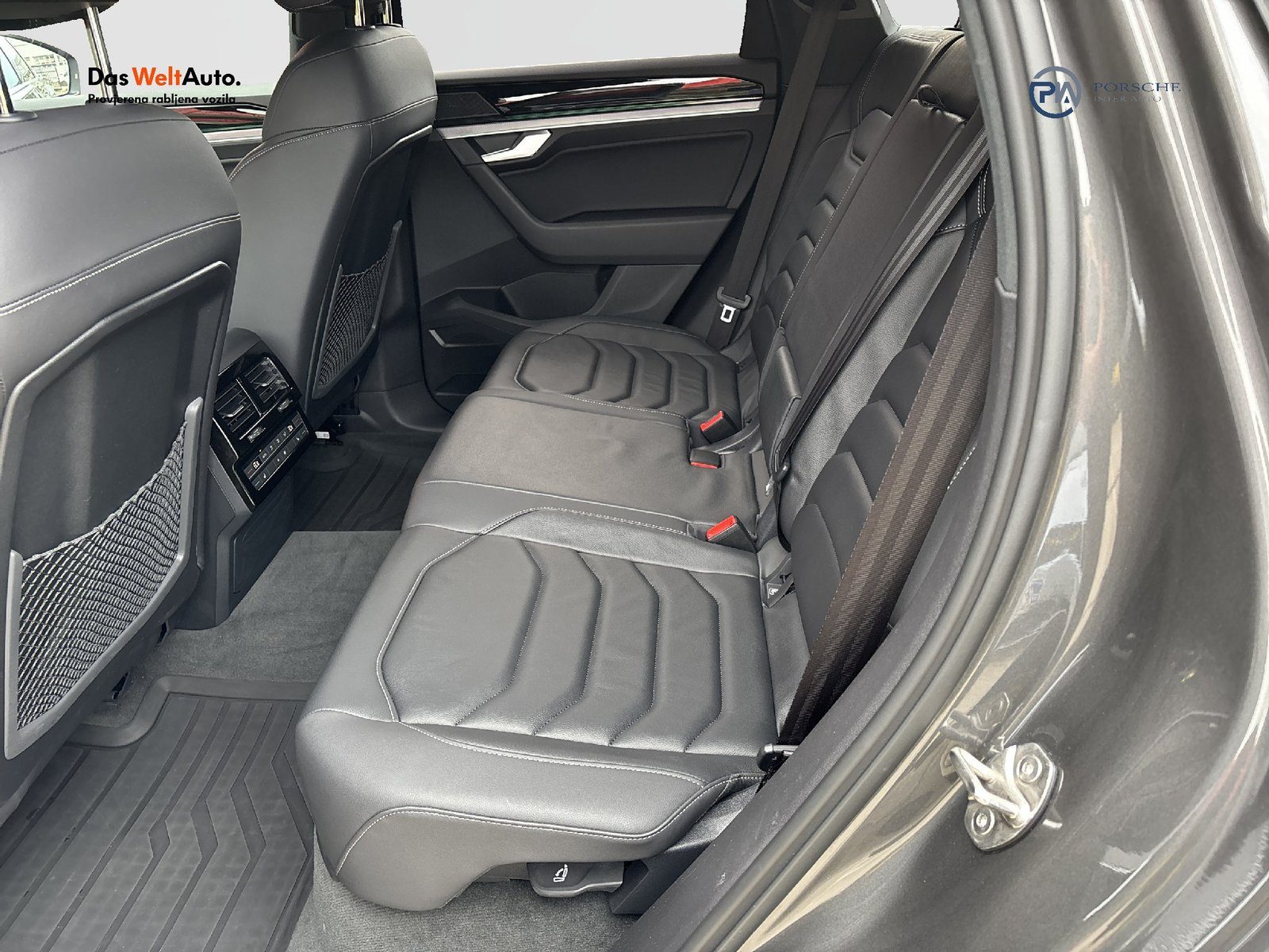 2023 Volkswagen Touareg R-Line — fotografija 13