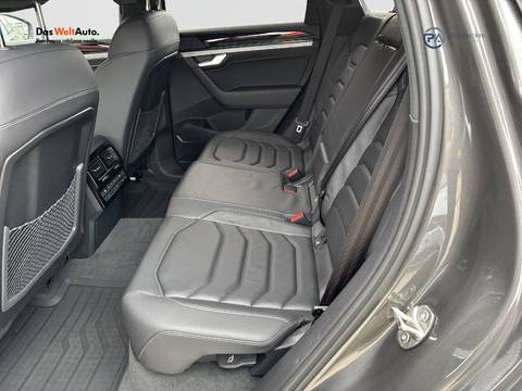 2023 Volkswagen Touareg R-Line — sličica 13