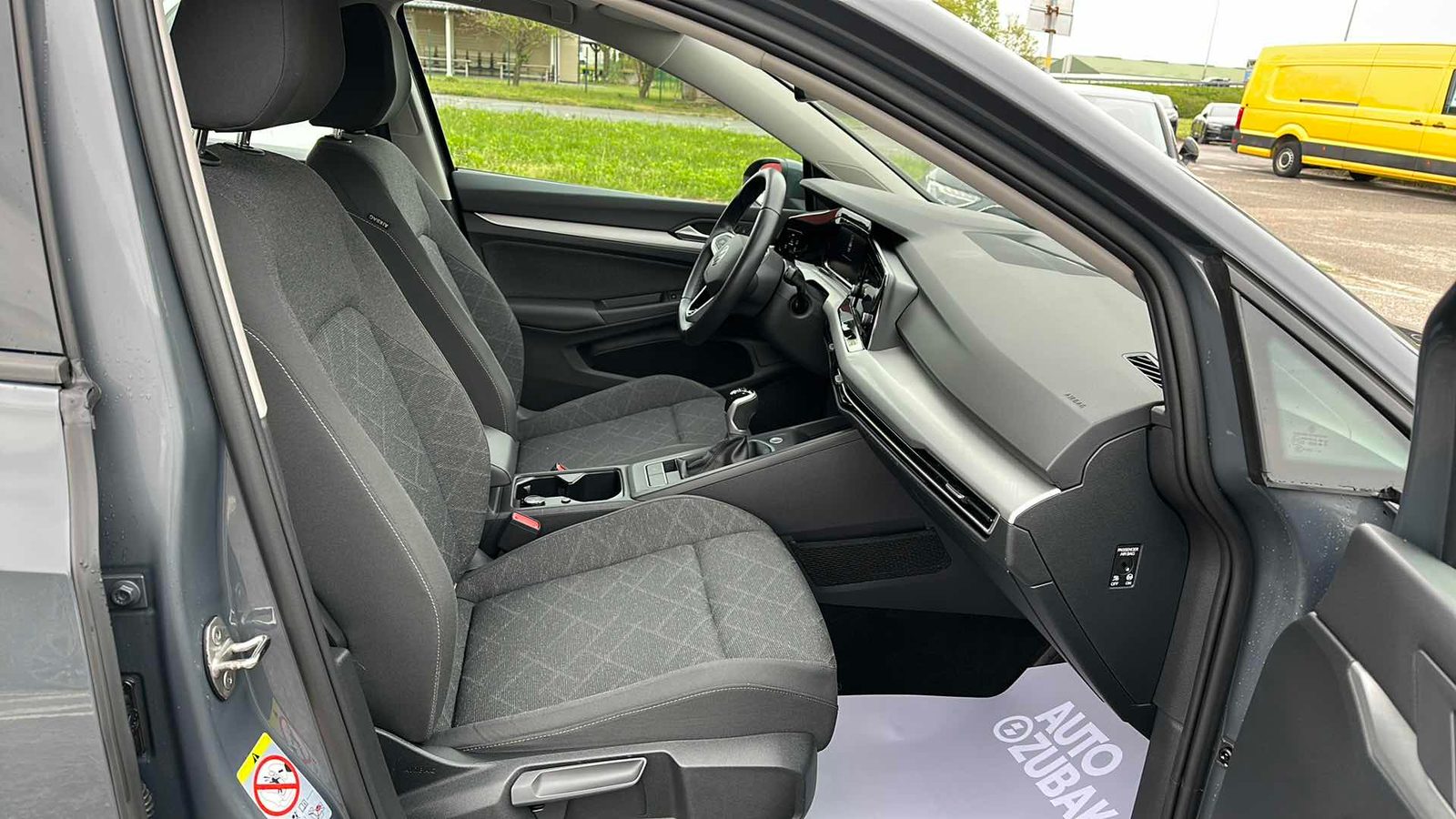 2024 Volkswagen Golf — fotografija 9