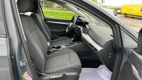 2024 Volkswagen Golf — sličica 9
