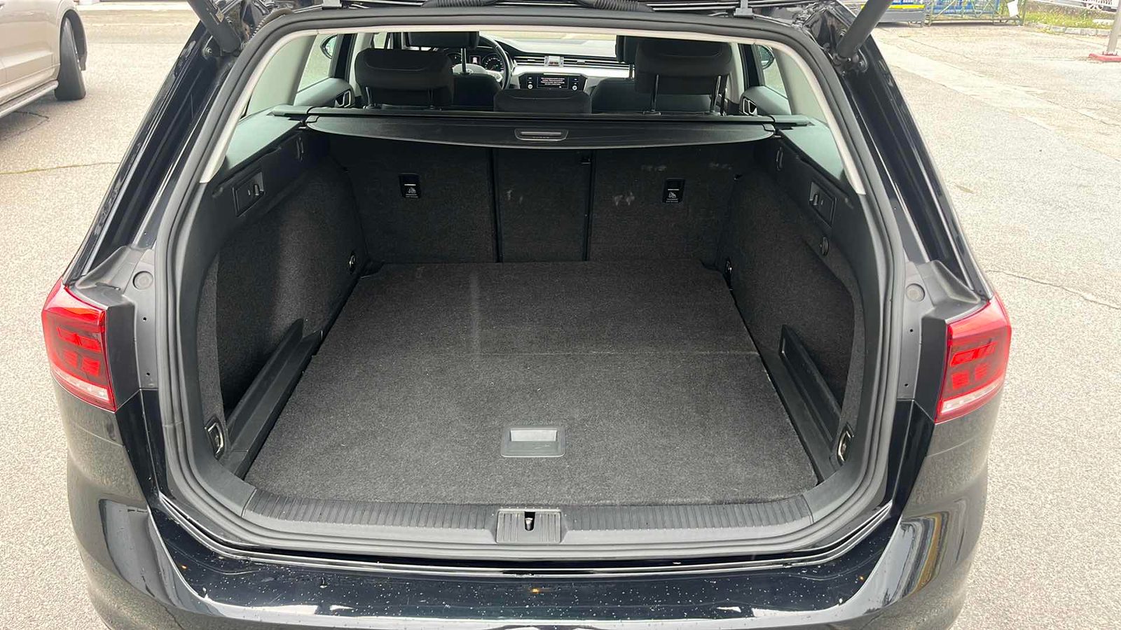 2022 Volkswagen Passat — fotografija 12