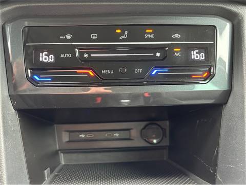 2021 Volkswagen Tiguan — sličica 17