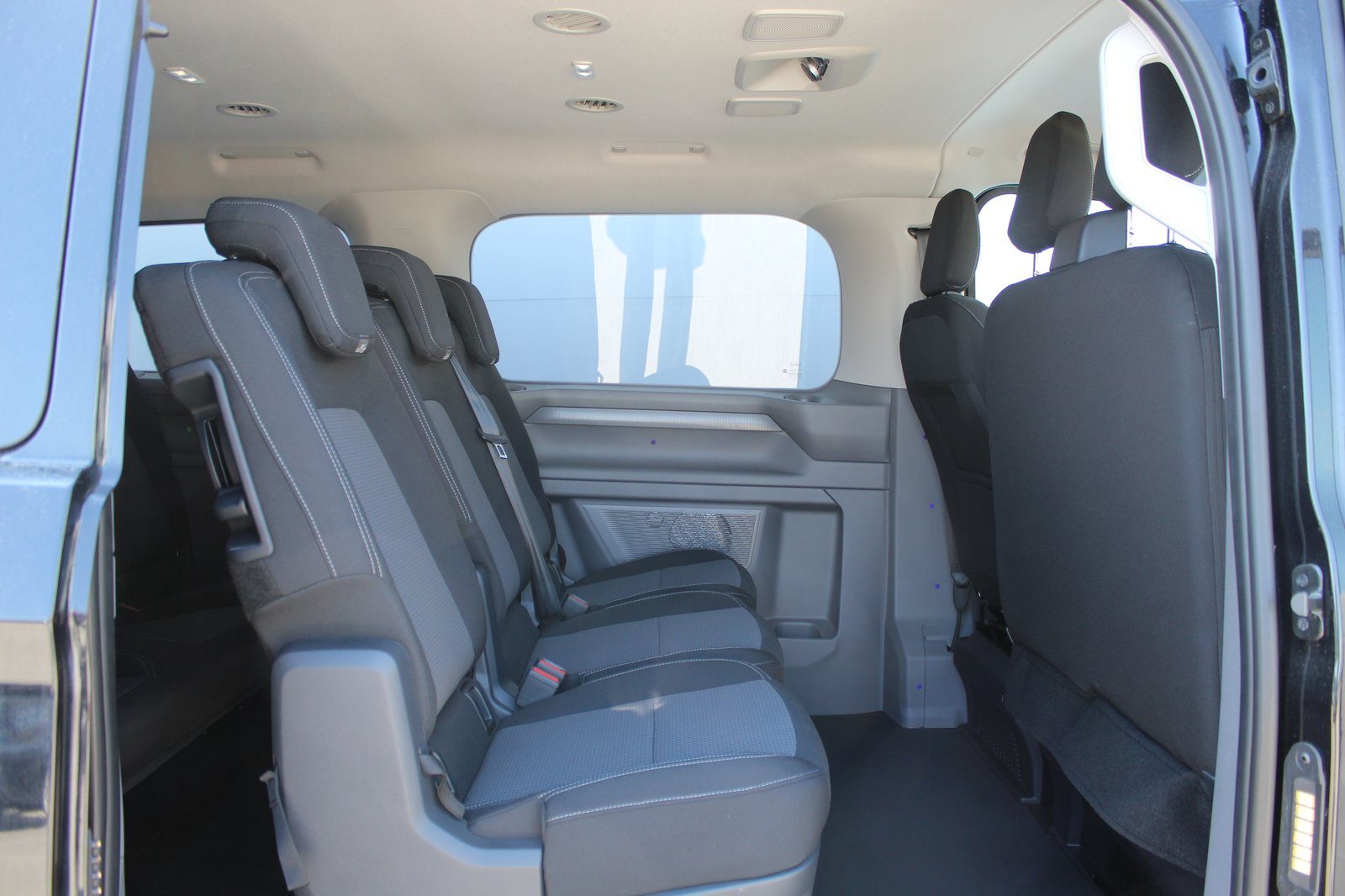 2026 Volkswagen Caravelle — fotografija 11