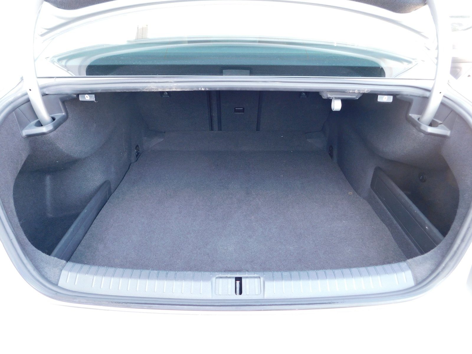 2017 Volkswagen Passat — fotografija 13