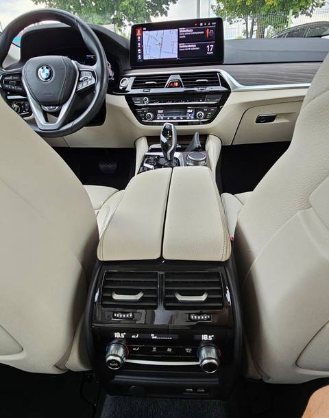 2023 BMW Serija 5 — sličica 23
