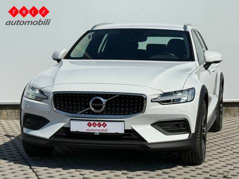 2022 Volvo V60 — sličica 2