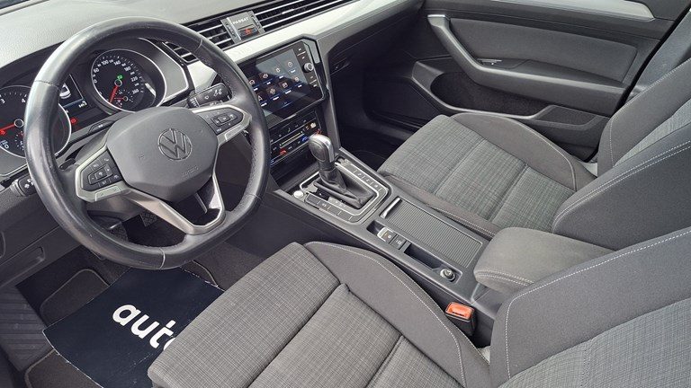 2021 Volkswagen Passat — fotografija 5