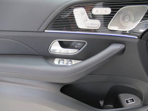 2025 Mercedes-Benz GLE — sličica 16