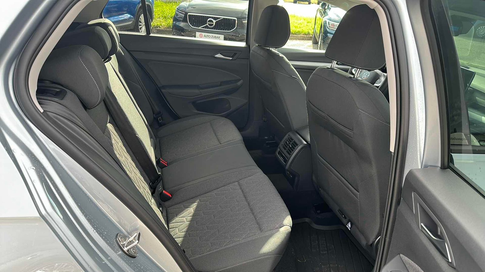 2025 Volkswagen Golf — fotografija 10
