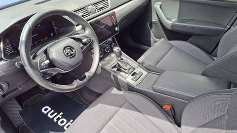 2021 Škoda Superb — sličica 5