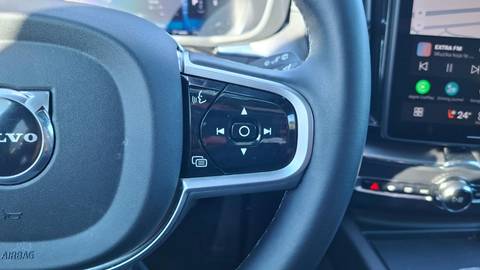 2025 Volvo XC60 — sličica 11