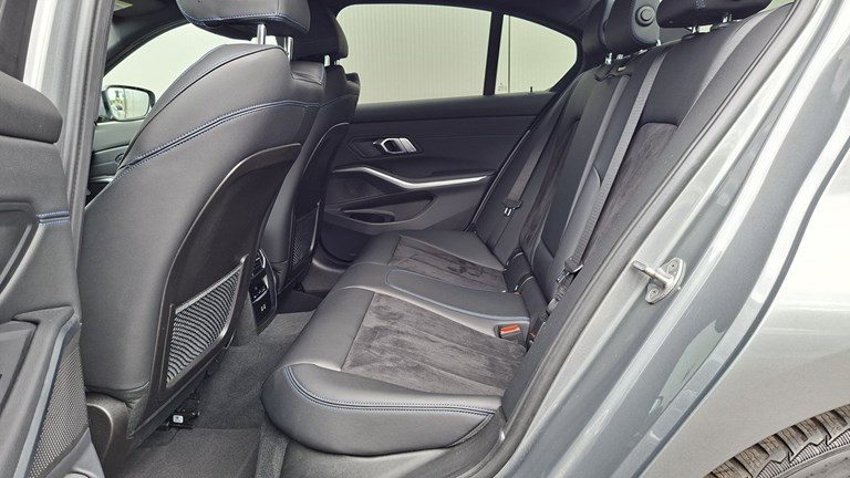 2023 BMW Serija 3 — fotografija 8
