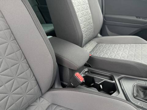 2022 Volkswagen Tiguan — sličica 23