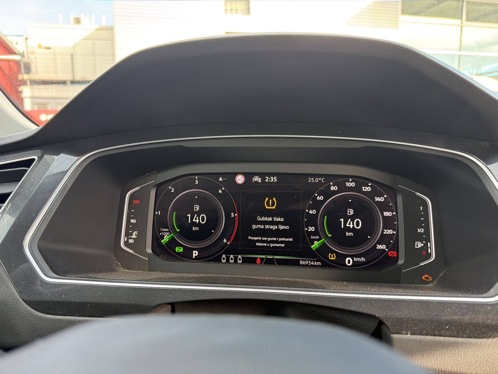 2022 Volkswagen Tiguan — fotografija 25