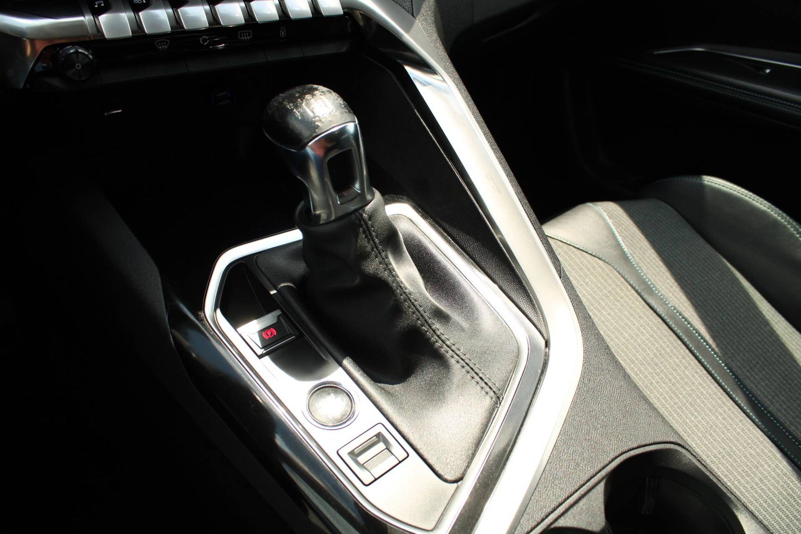 2022 Peugeot 3008 — fotografija 18