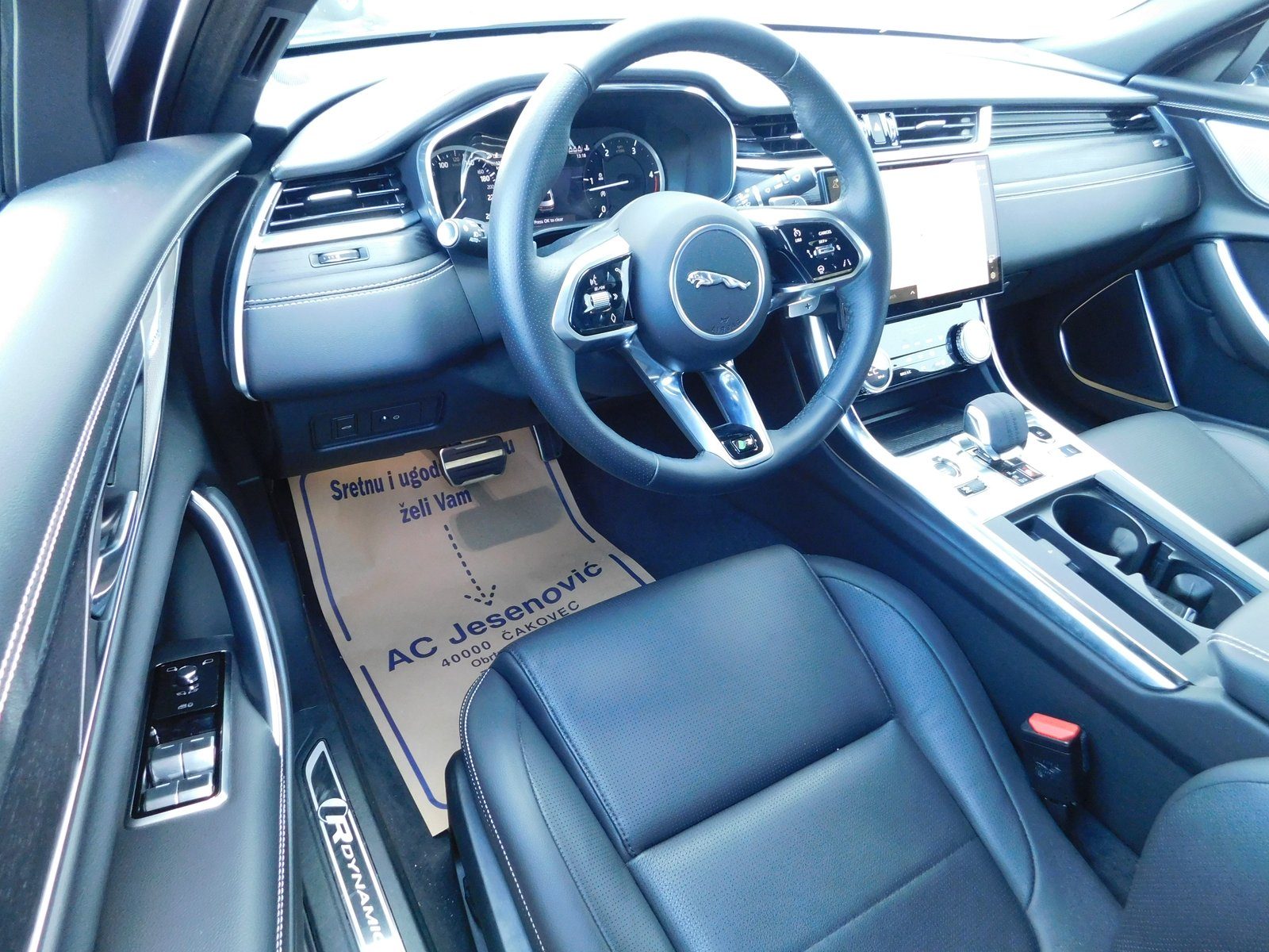2023 Jaguar XF — fotografija 9