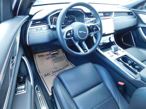 2023 Jaguar XF — sličica 9