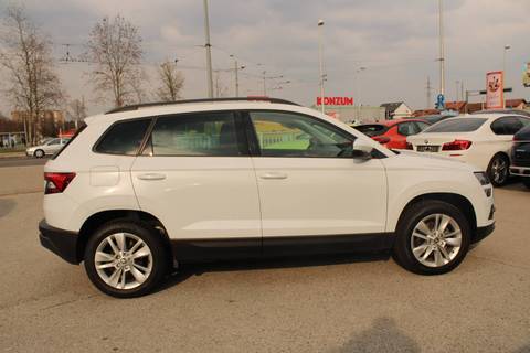 2021 Škoda Karoq — sličica 4