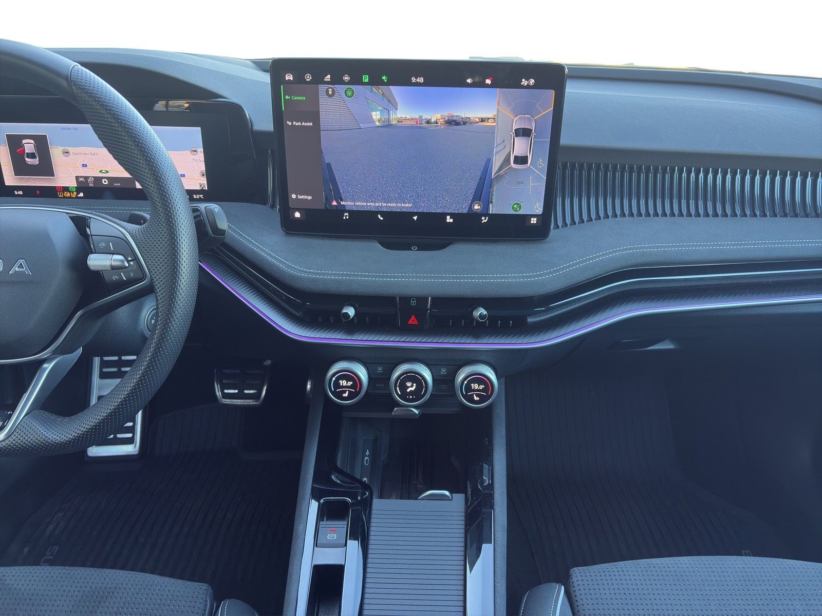 2025 Škoda Superb Sportline — fotografija 14