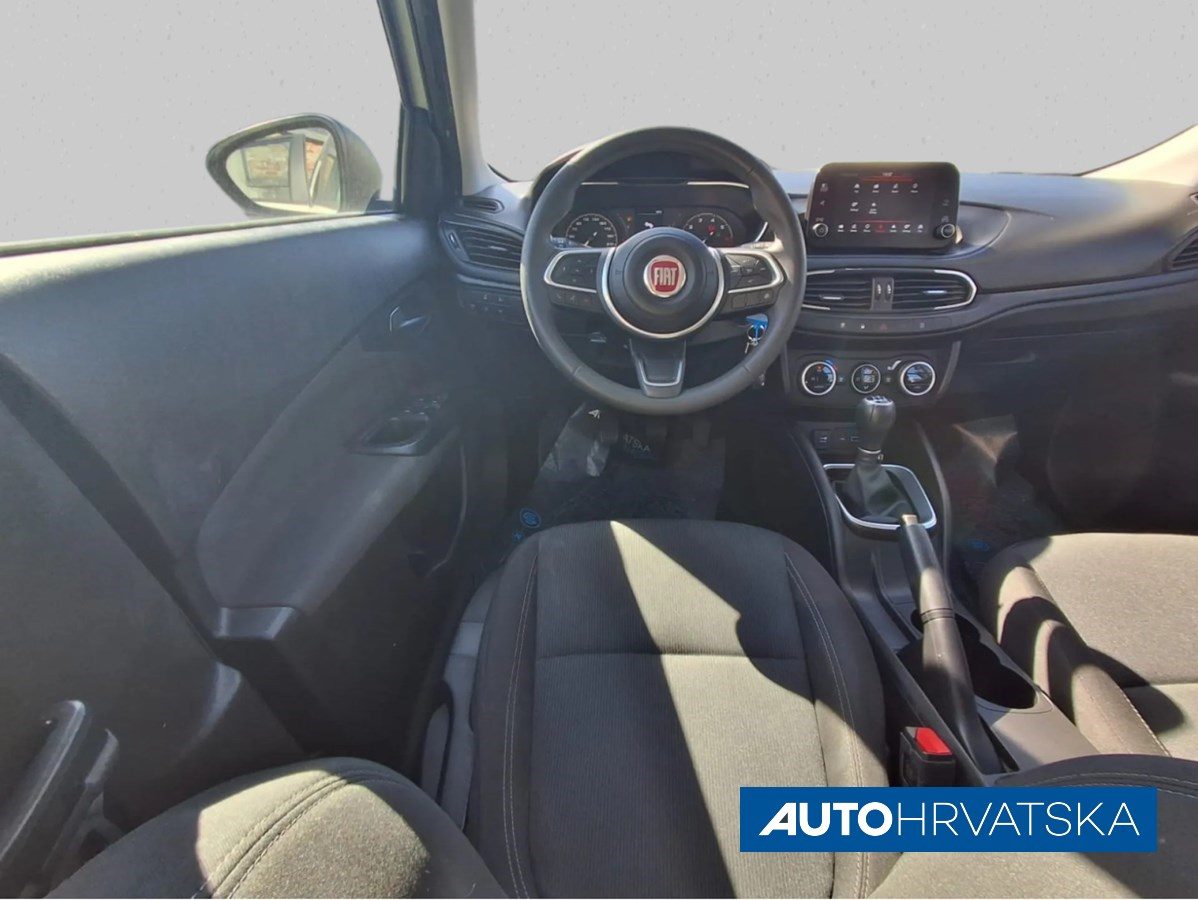 2023 Fiat Tipo — fotografija 10