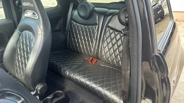 2021 Fiat 500 — fotografija 16